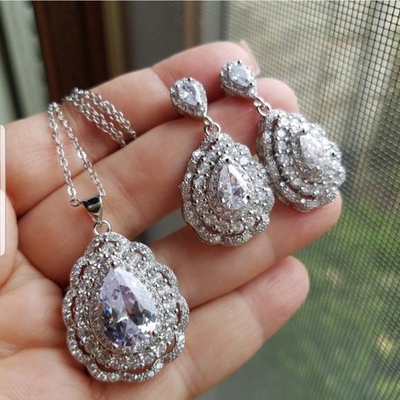 Swarovski Elements 925 Sterling Silver Large Teardrop Necklace & Earrings SETNEW - Picture 1 of 10